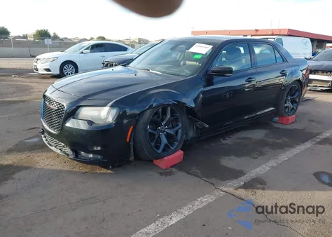 2021 Chrysler 300 300S z USA, uszkodzony, nr VIN 2C3CCABGXMH506946